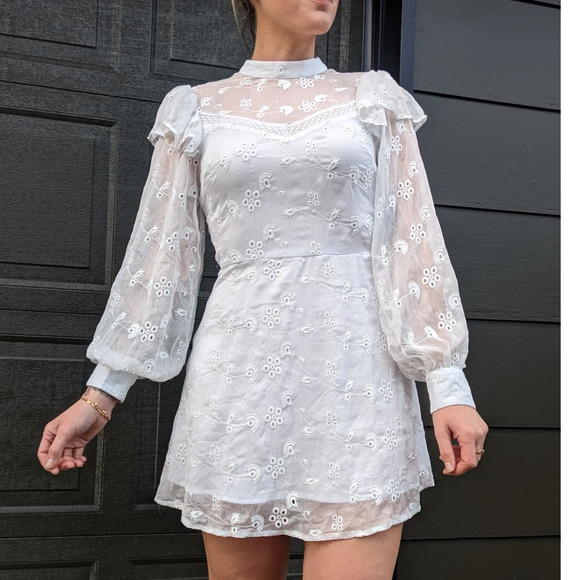 Modcloth Dresses & Skirts - Modcloth Eyelet Lace Mini Dress in White
